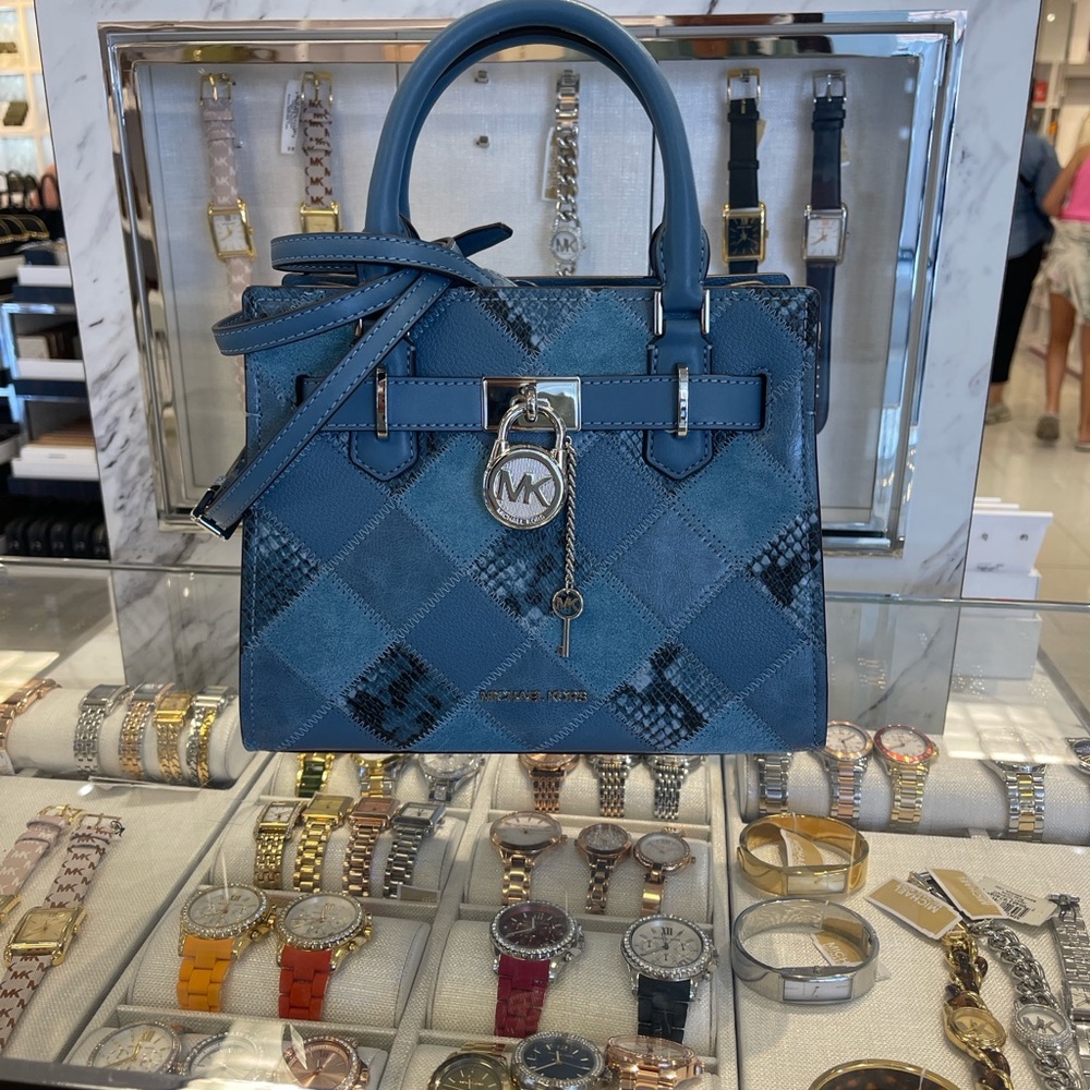 MICHAEL KORS Hamilton Small Patchwork Satchel Crossbody Bag
Cornflower
NWT - Picture 4 of 16